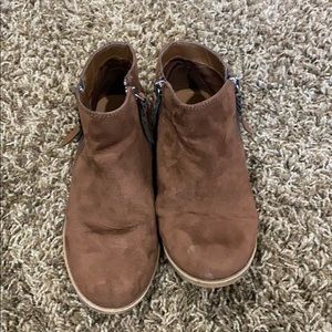 Youth siZe 3 brown Suede boot